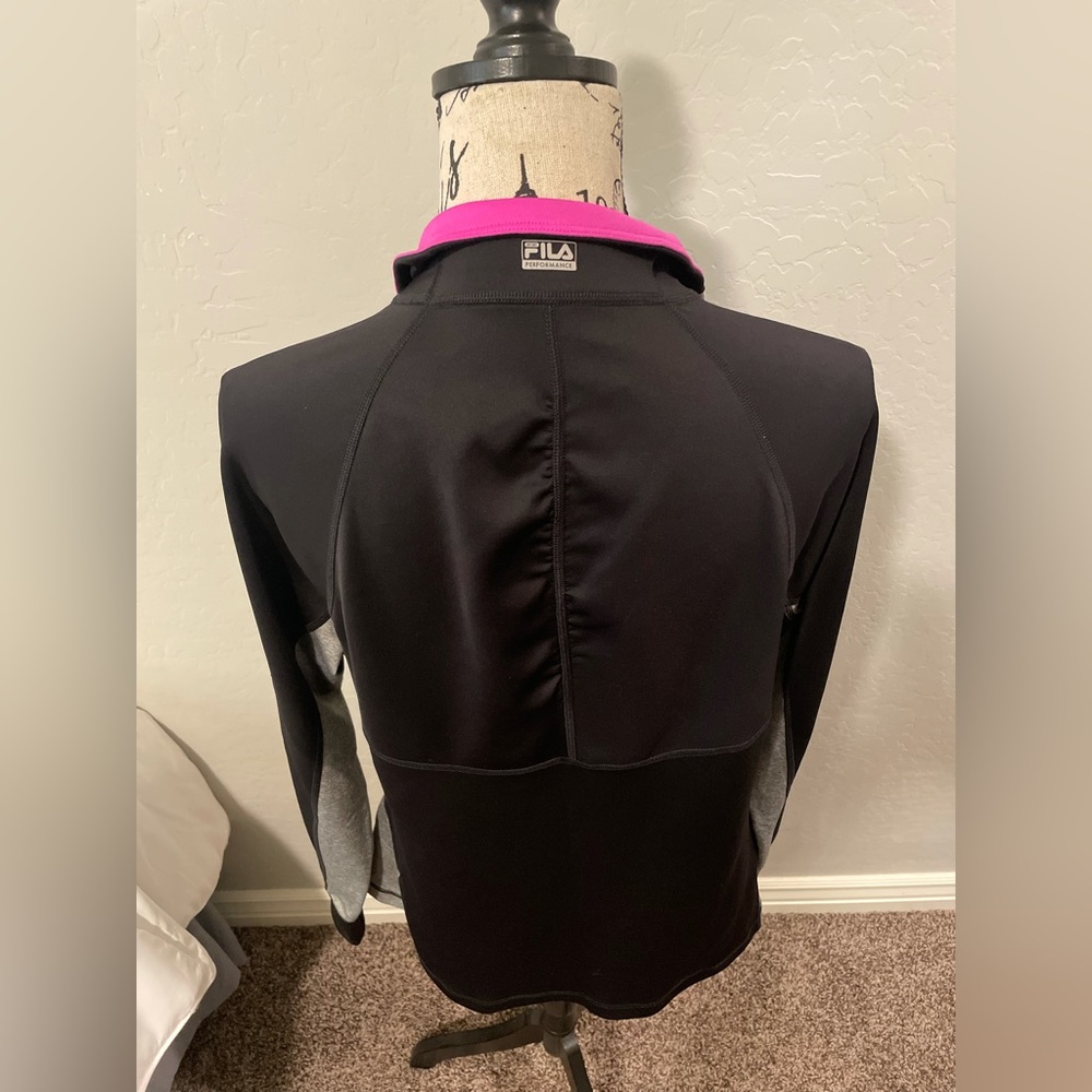 Fila Jacket & Pant set - Picture 5 of 14